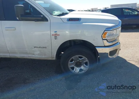 2020 Ram 2500 Big Horn 4X4 6'4 Box z USA, uszkodzony, nr VIN 3C6UR5DL4LG159992